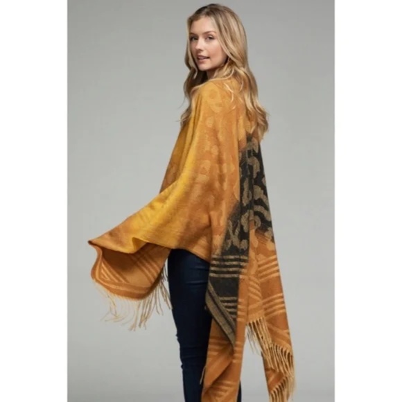 Tuscan Animal Print Color Block Knit Ruana Tassel Fall Winter Casual Wrap - Picture 2 of 7